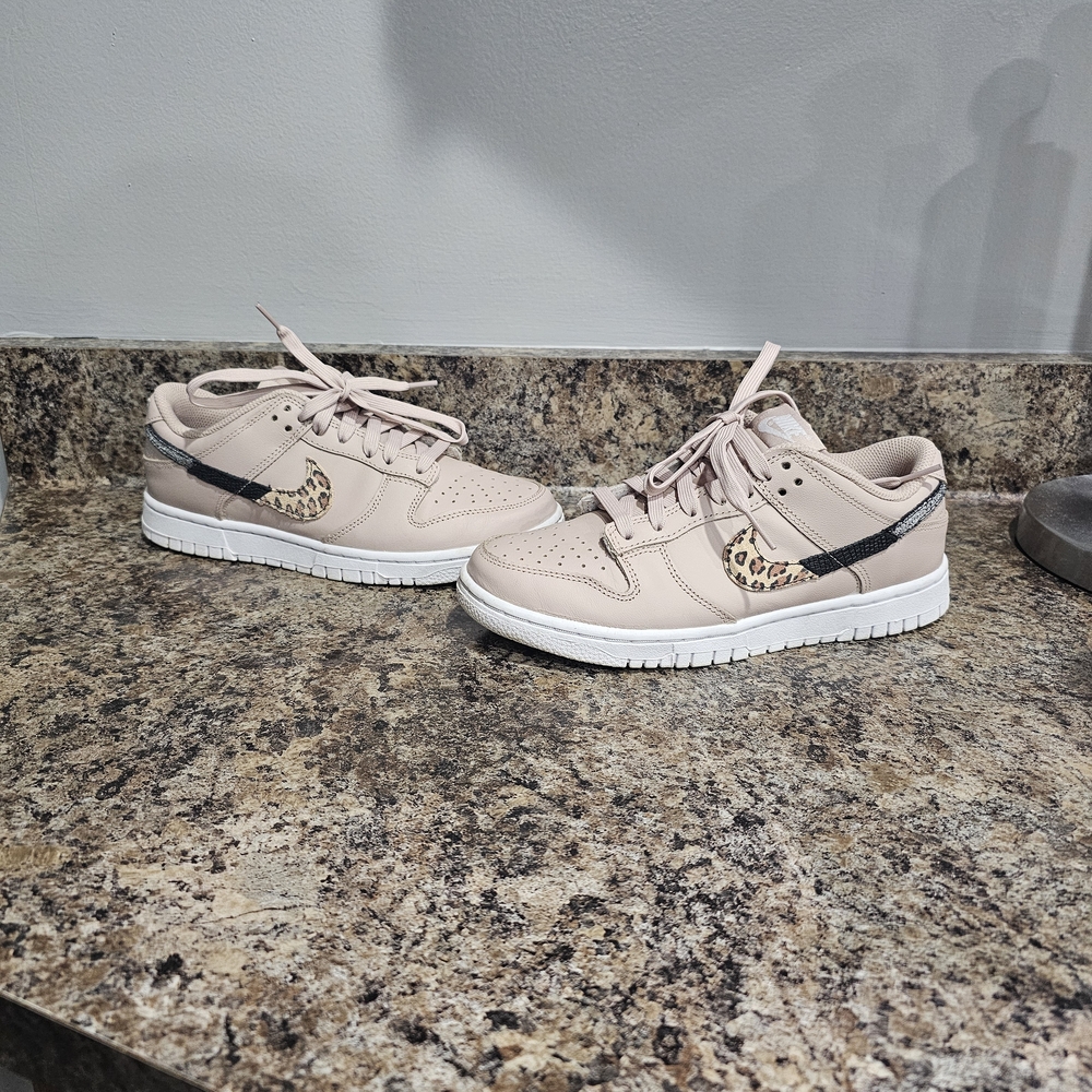 Nike Low Dunk SE Primal  Print Sneakers Womens Size 6.5